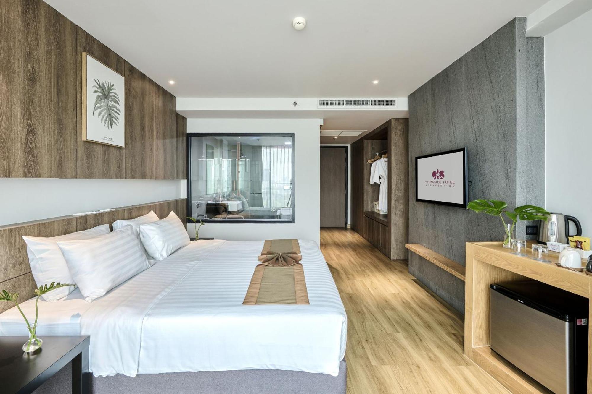 Tk Palace Hotel&convention - Sha Extra Hotel