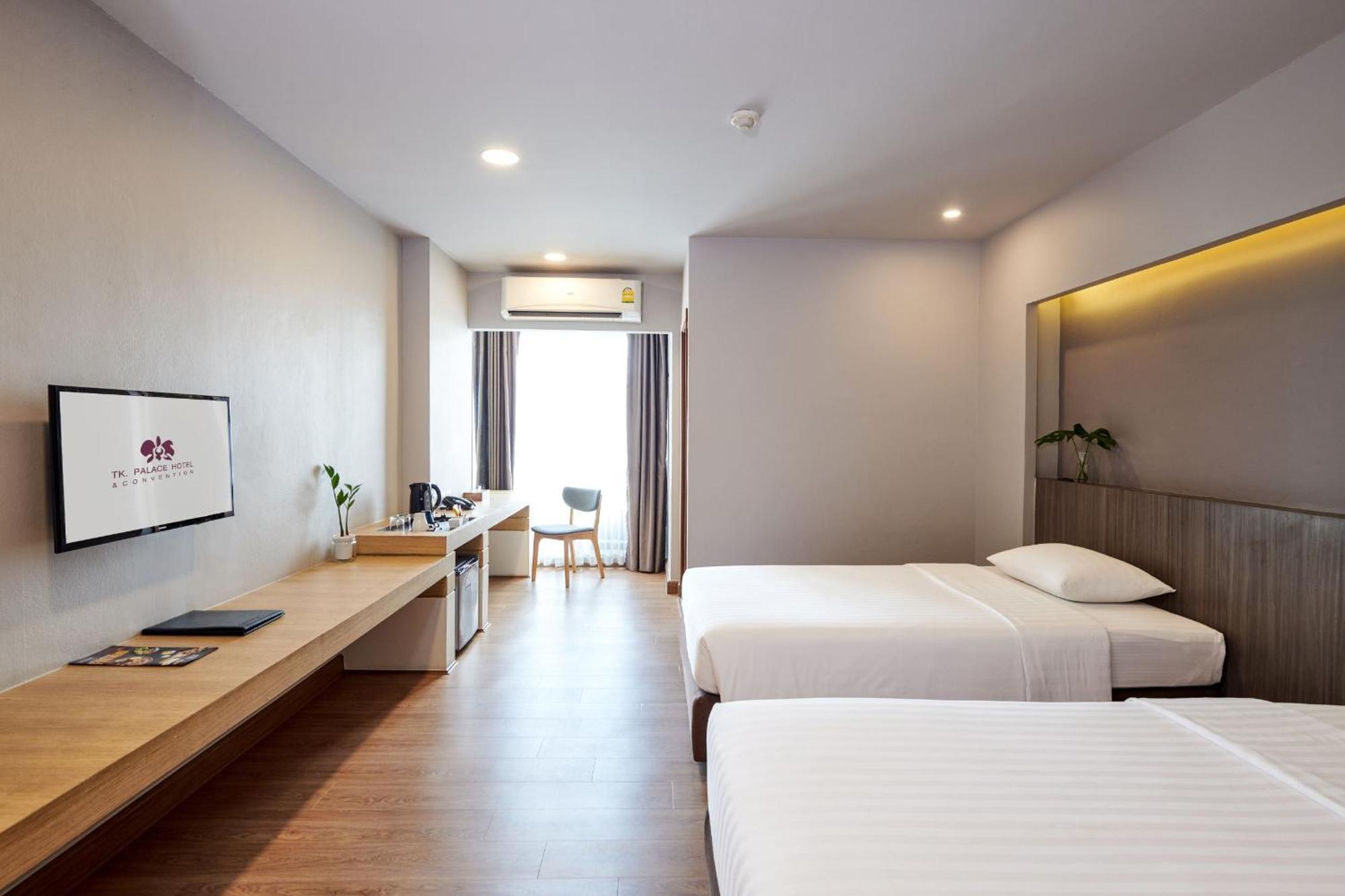 Tk Palace Hotel&convention - Sha Extra Hotel Bangkok