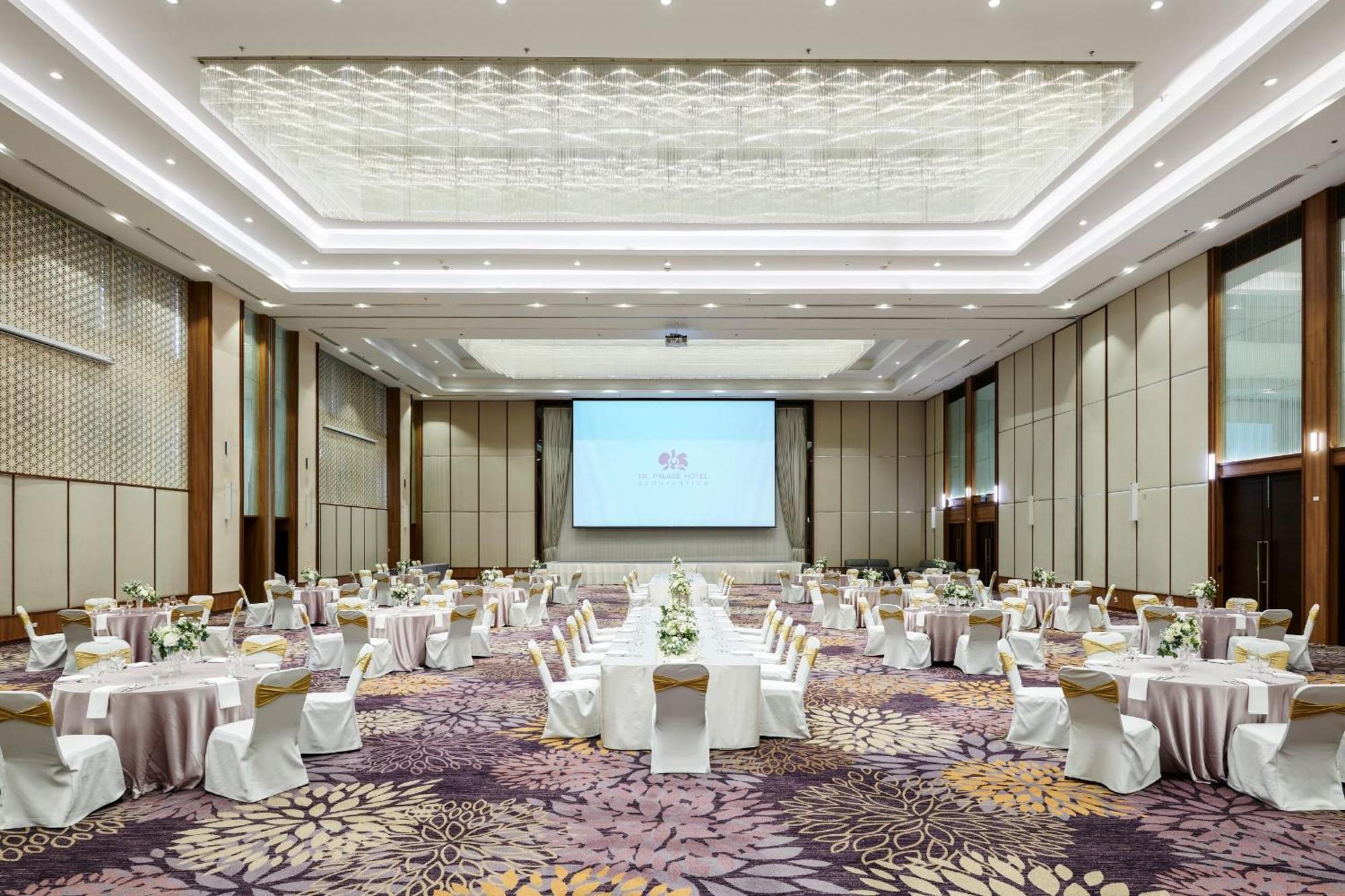 Tk Palace Hotel&convention - Sha Extra Hotel Bangkok